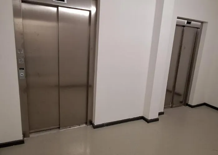 Gm 2 East Gate Lux *